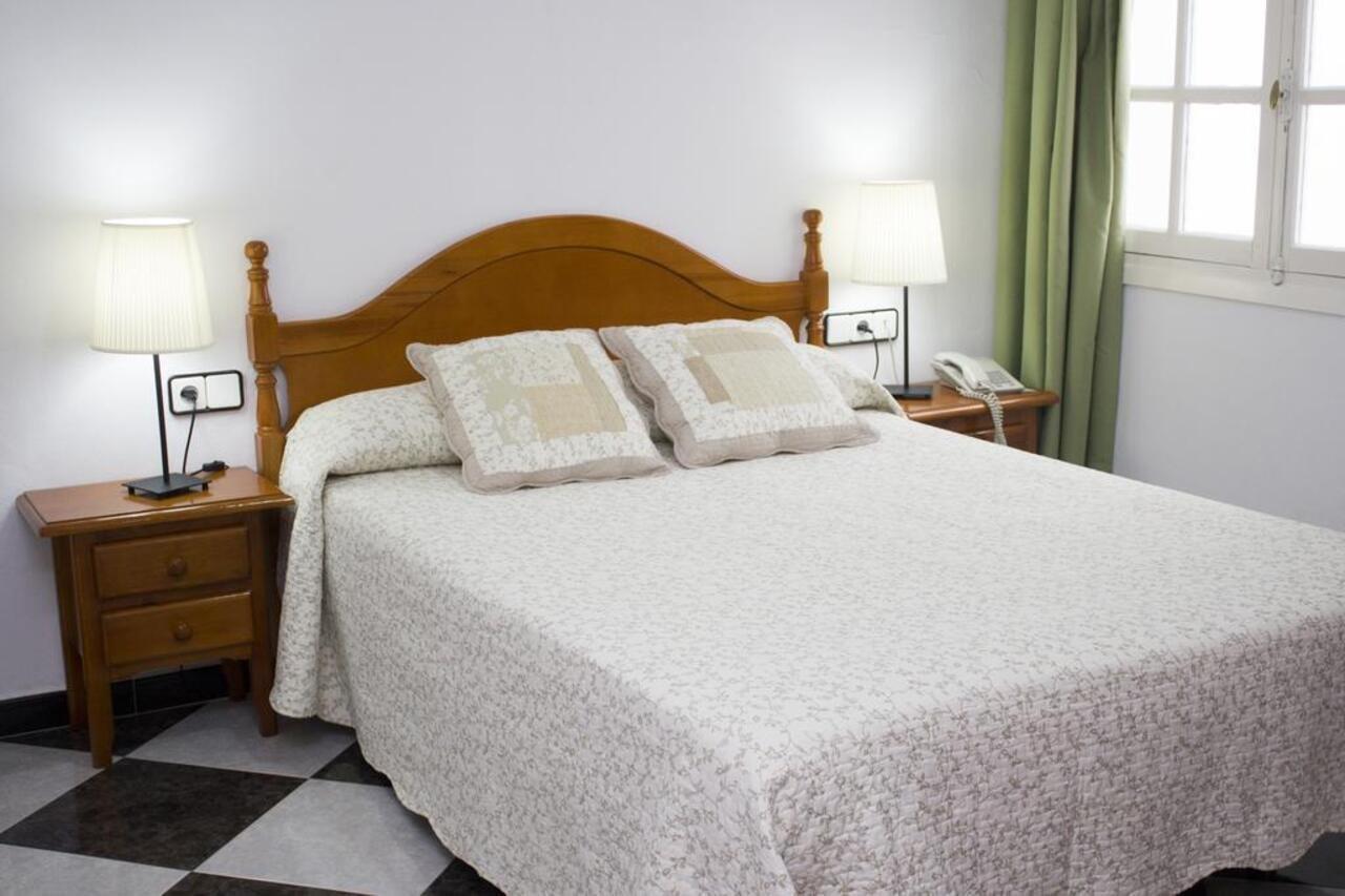 Hotel Oasis Conil De La Frontera Ngoại thất bức ảnh