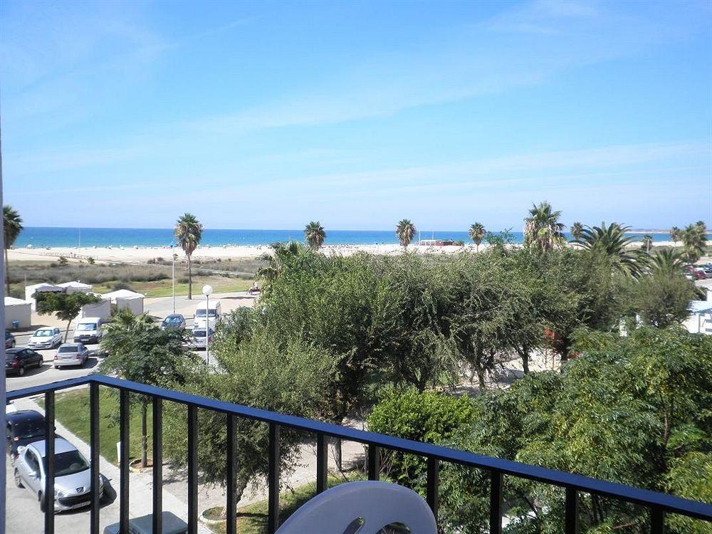 Hotel Oasis Conil De La Frontera Ngoại thất bức ảnh